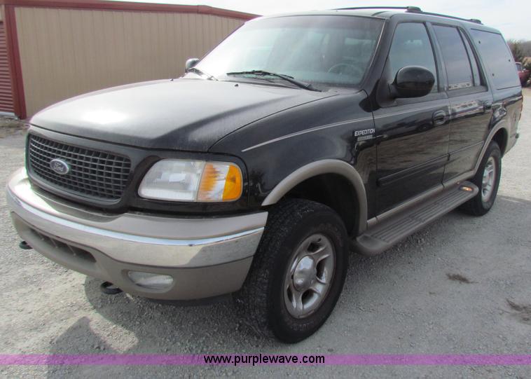 image for item B7054 2002 Ford Expedition Eddie Bauer SUV