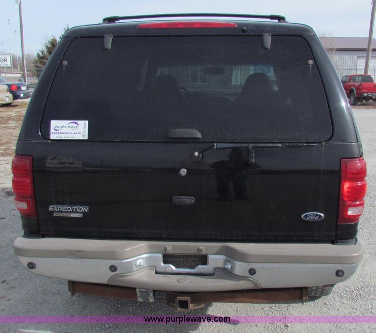 image for item B7054 2002 Ford Expedition Eddie Bauer SUV