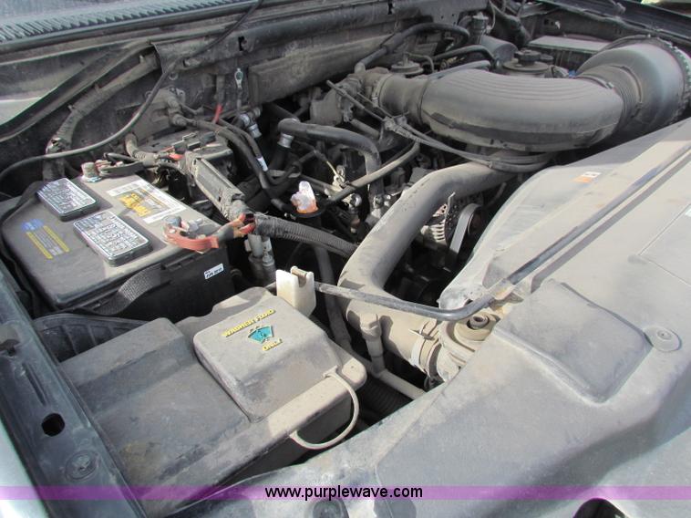 image for item B7054 2002 Ford Expedition Eddie Bauer SUV