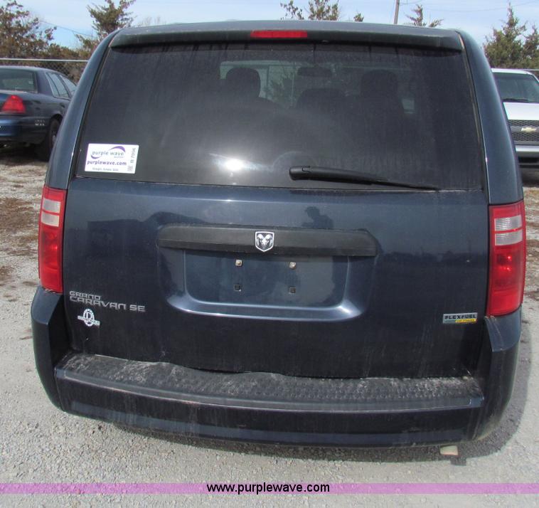 image for item B7056 2008 Dodge Grand Caravan SE mini van