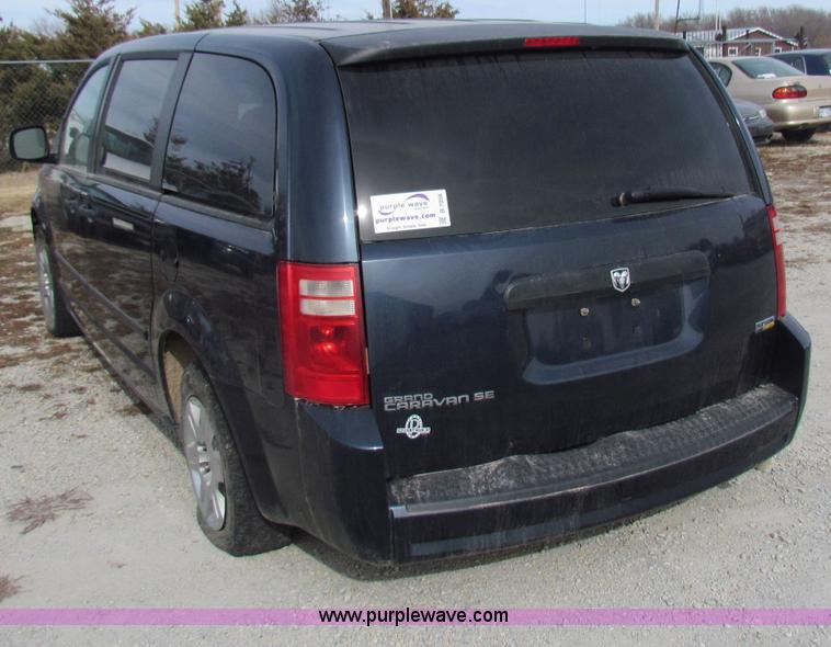 image for item B7056 2008 Dodge Grand Caravan SE mini van