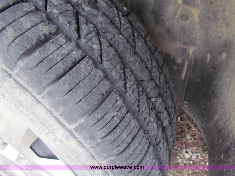 image for item B7056 2008 Dodge Grand Caravan SE mini van