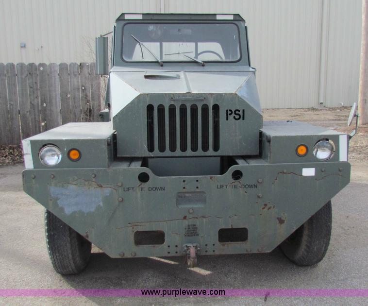 image for item B7057 1989 PSI MB4 tow tractor