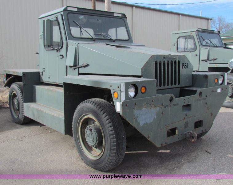 image for item B7057 1989 PSI MB4 tow tractor