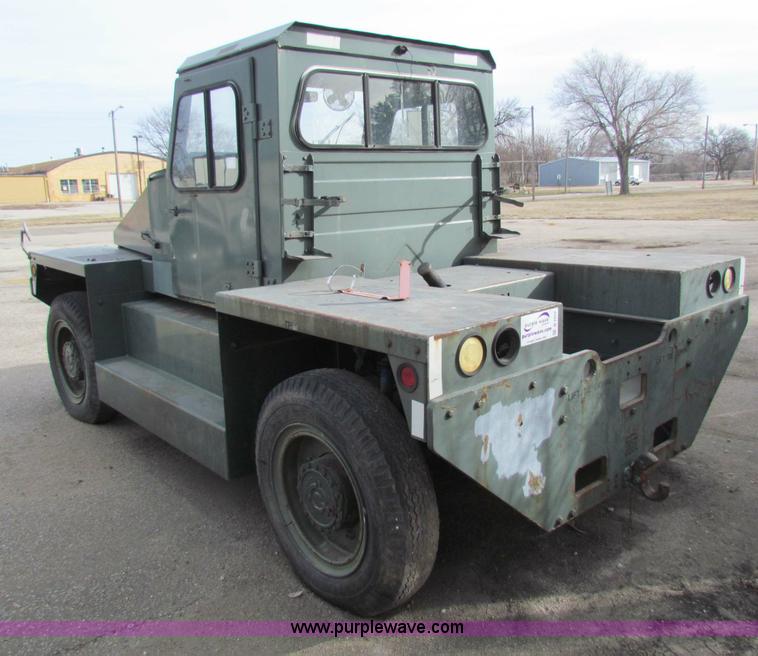 image for item B7057 1989 PSI MB4 tow tractor