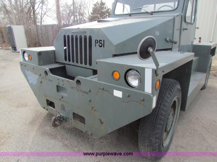image for item B7057 1989 PSI MB4 tow tractor