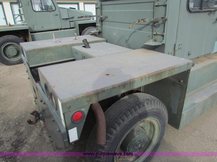 image for item B7057 1989 PSI MB4 tow tractor