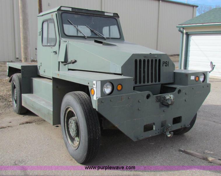 image for item B7058 1989 PSI MB4 tow tractor