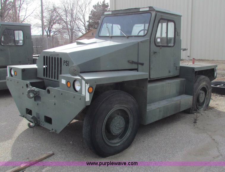 image for item B7058 1989 PSI MB4 tow tractor