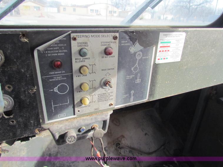 image for item B7058 1989 PSI MB4 tow tractor