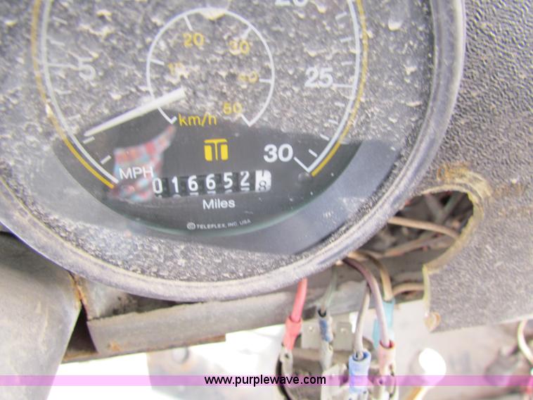 image for item B7058 1989 PSI MB4 tow tractor