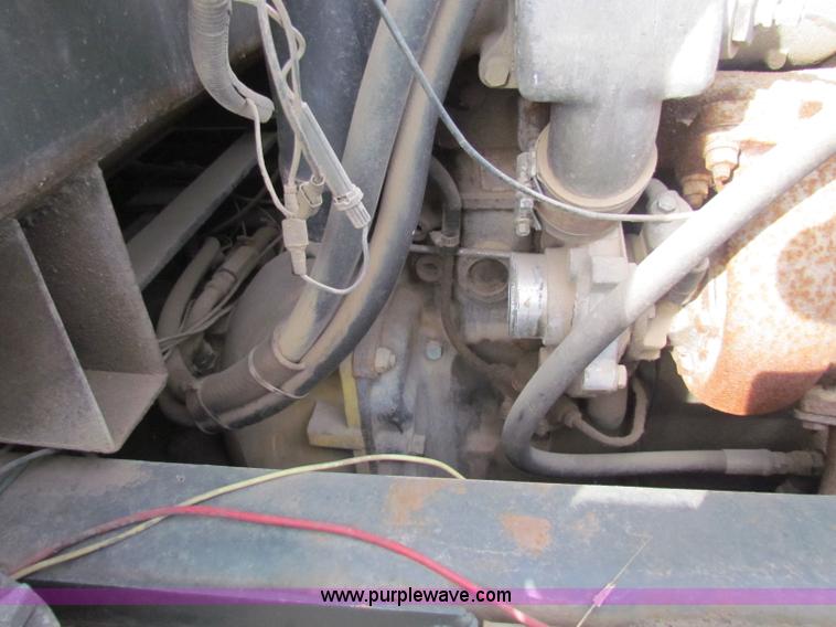 image for item B7058 1989 PSI MB4 tow tractor