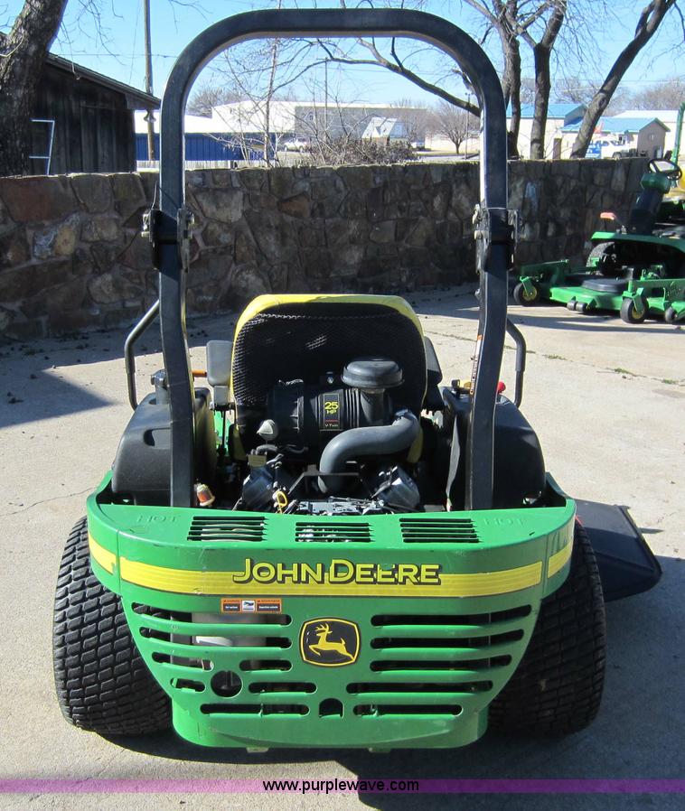 image for item B9071 2007 John Deere 757 lawn mower