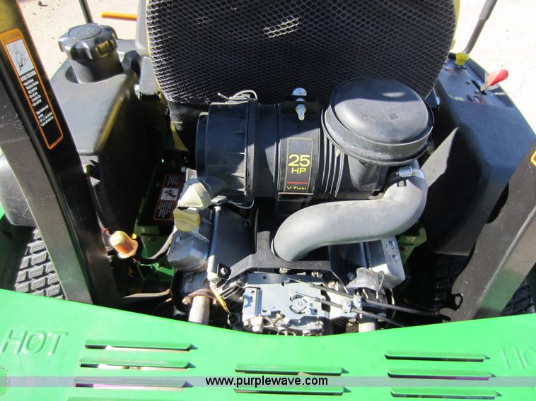 image for item B9071 2007 John Deere 757 lawn mower