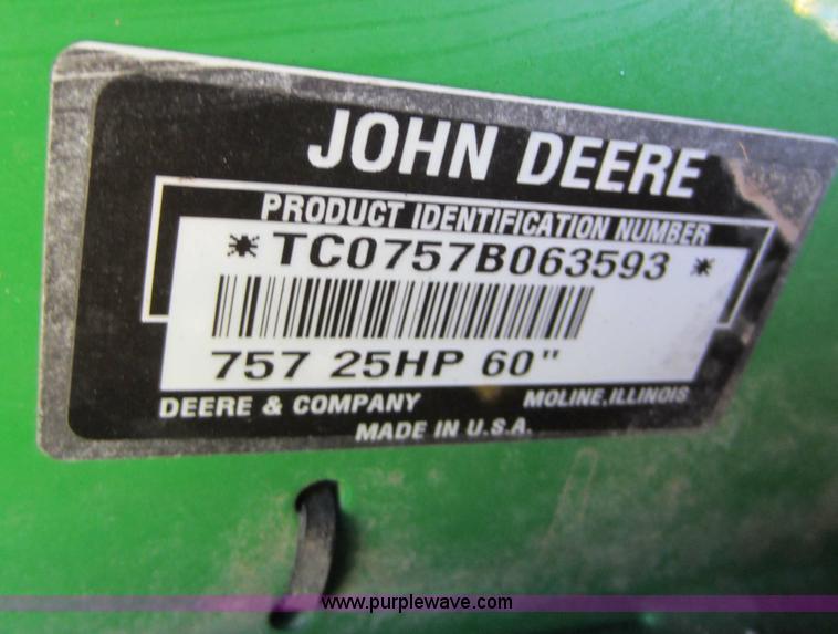 image for item B9071 2007 John Deere 757 lawn mower