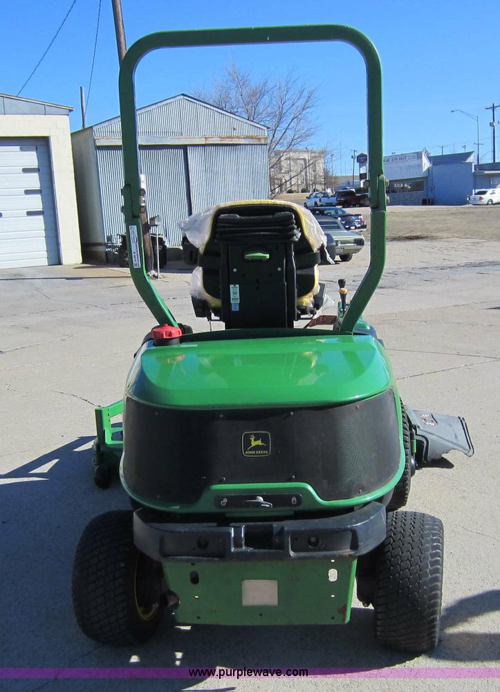 image for item B9072 John Deere 1445 lawn mower