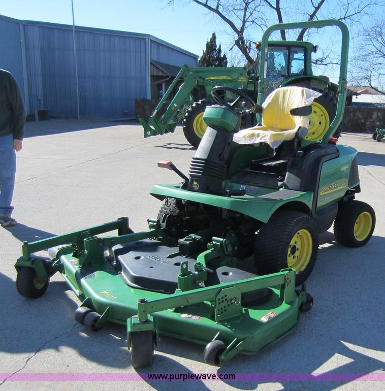 image for item B9072 John Deere 1445 lawn mower