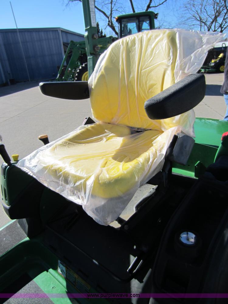 image for item B9072 John Deere 1445 lawn mower