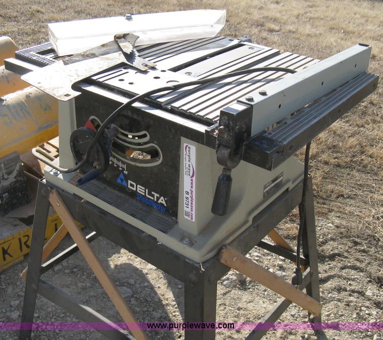 image for item B9731 Bench saw and table saw