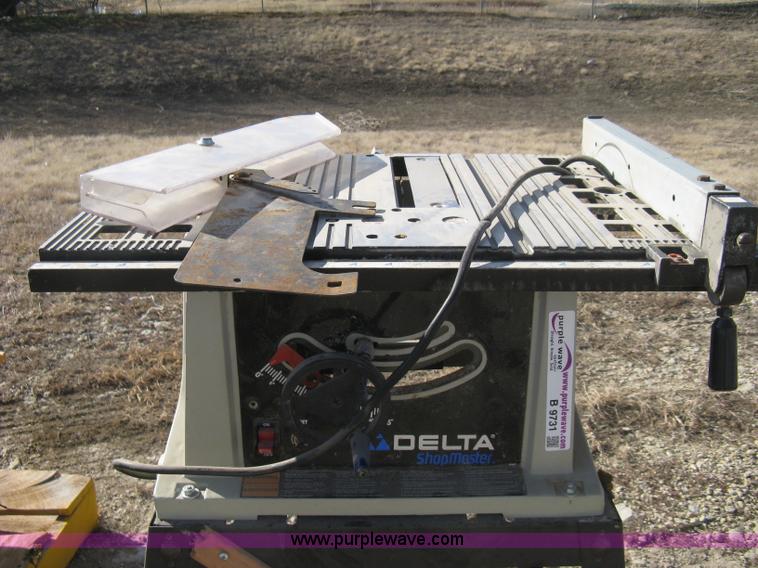 image for item B9731 Bench saw and table saw