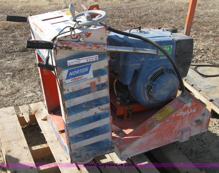 image for item B9732 Norton Clipper ST40 concrete saw