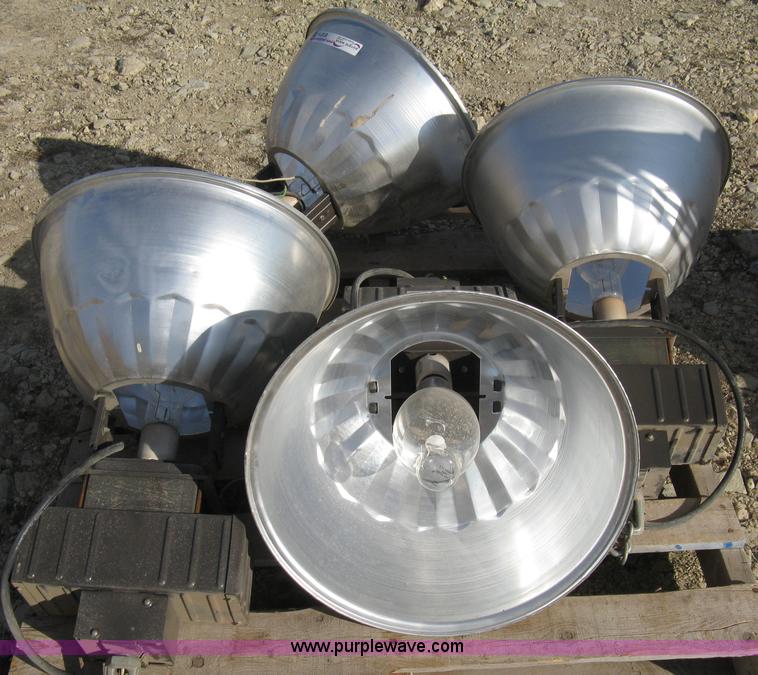 image for item B9734 (4) commercial high wattage light fixtures