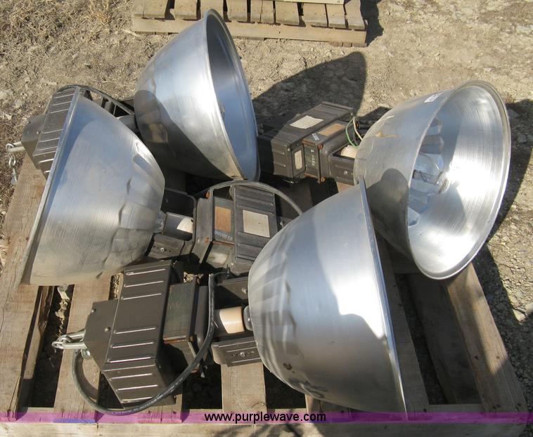 image for item B9734 (4) commercial high wattage light fixtures