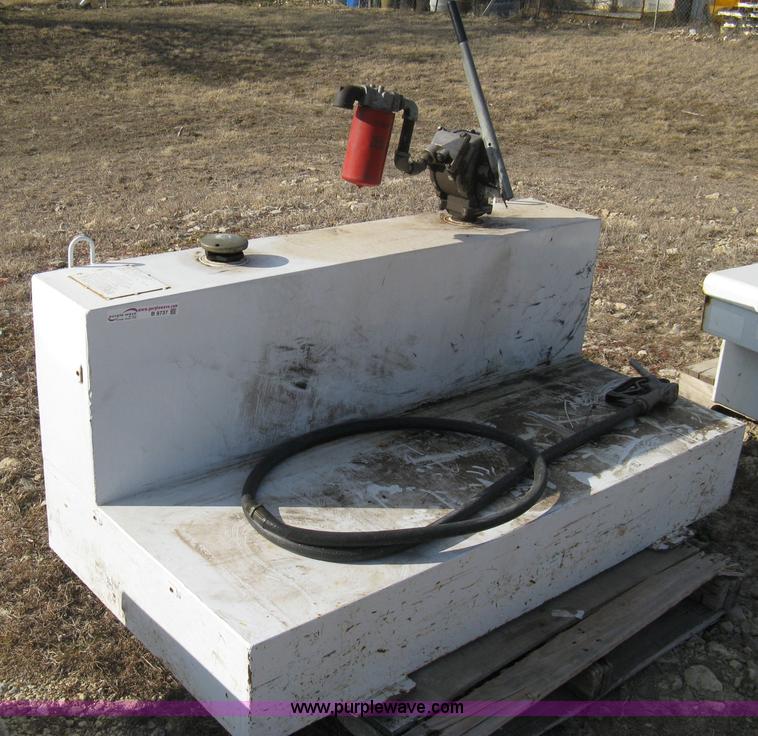 image for item B9737 Delta 105 gallon fuel tank