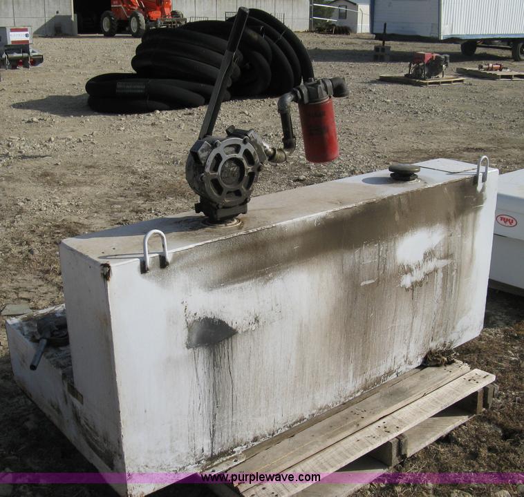 image for item B9737 Delta 105 gallon fuel tank