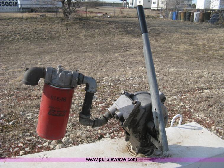 image for item B9737 Delta 105 gallon fuel tank