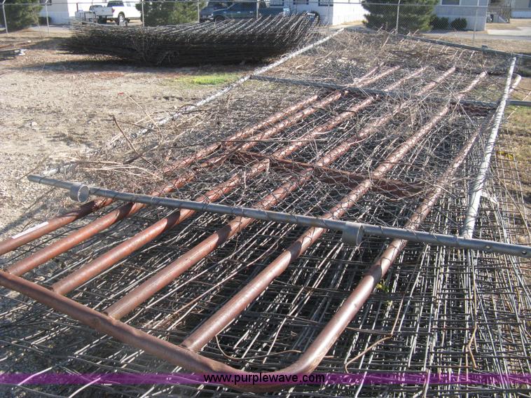 image for item B9739 Large assortment of gate and fence panels