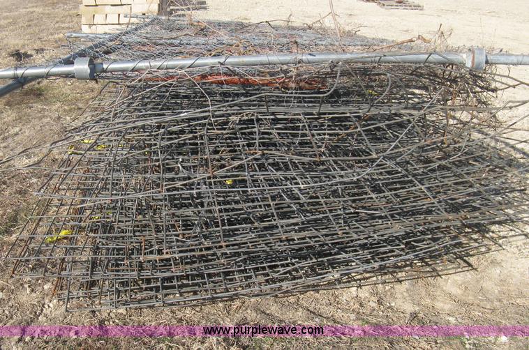 image for item B9739 Large assortment of gate and fence panels