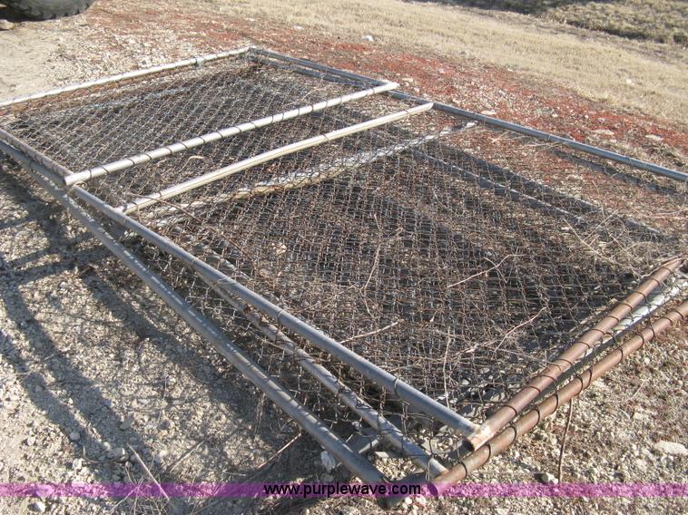 image for item B9739 Large assortment of gate and fence panels