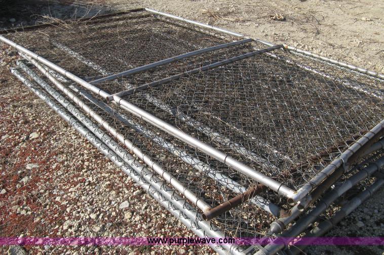 image for item B9739 Large assortment of gate and fence panels