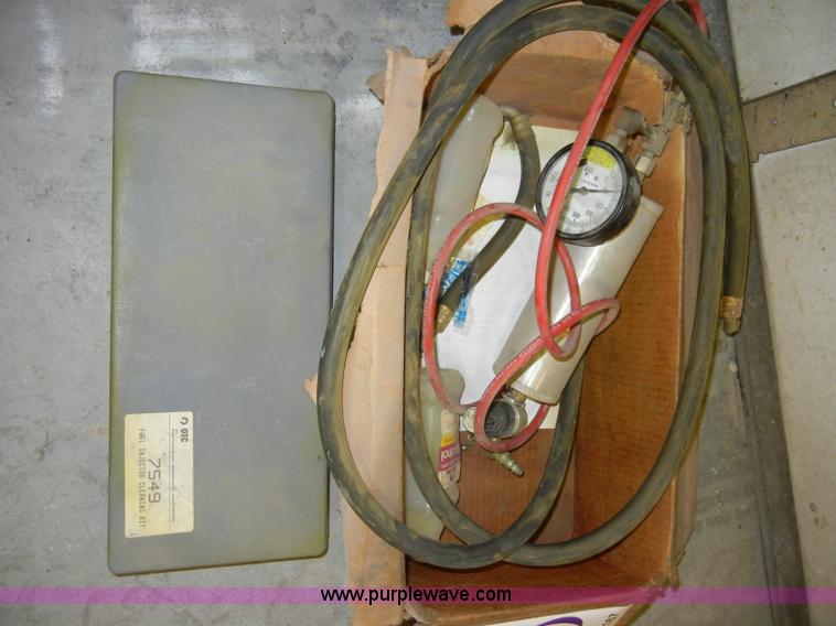 OTC fuel injector cleaning kit in Topeka, KS Item C4167 sold Purple
