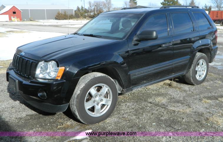 image for item D8684 2006 Jeep Grand Cherokee Laredo SUV