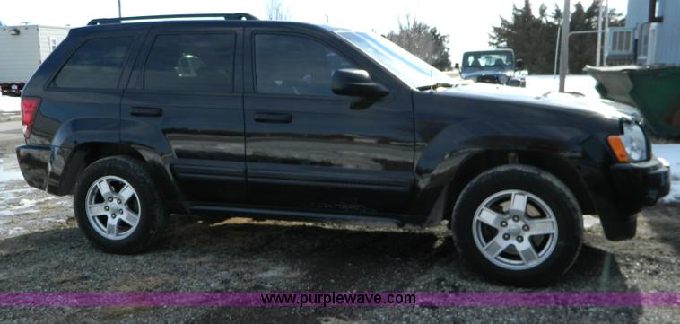 image for item D8684 2006 Jeep Grand Cherokee Laredo SUV