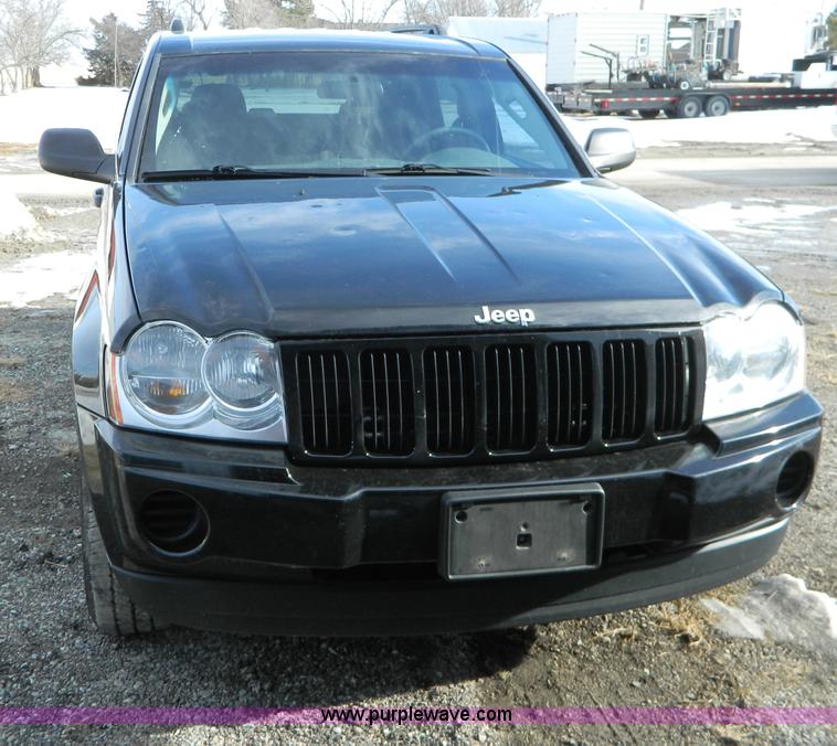 image for item D8684 2006 Jeep Grand Cherokee Laredo SUV