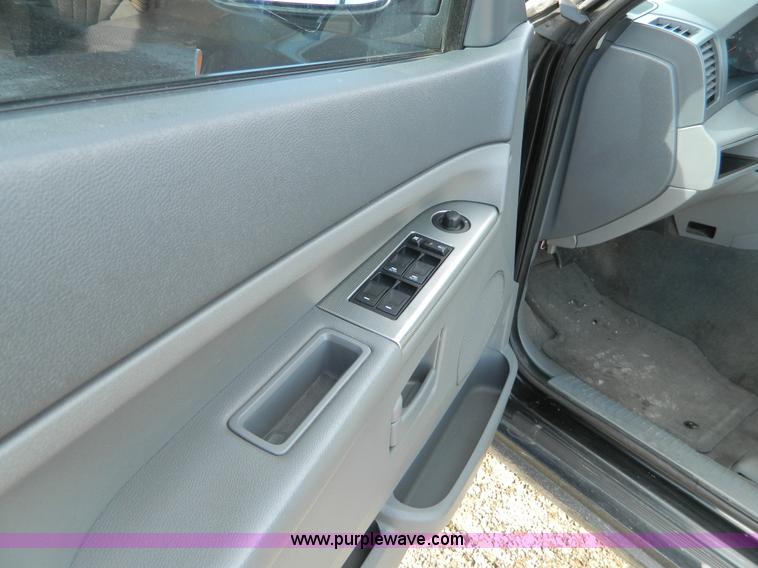 image for item D8684 2006 Jeep Grand Cherokee Laredo SUV