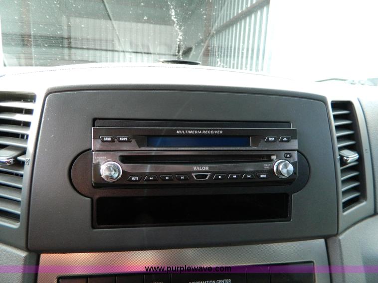 image for item D8684 2006 Jeep Grand Cherokee Laredo SUV