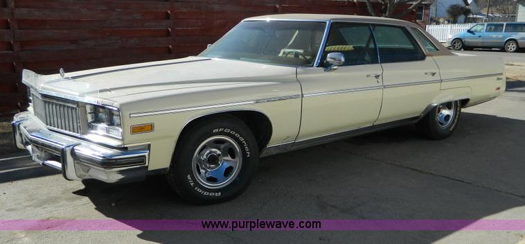 image for item D8713 1976 Buick Limited 225