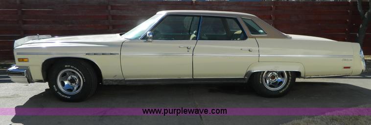 image for item D8713 1976 Buick Limited 225