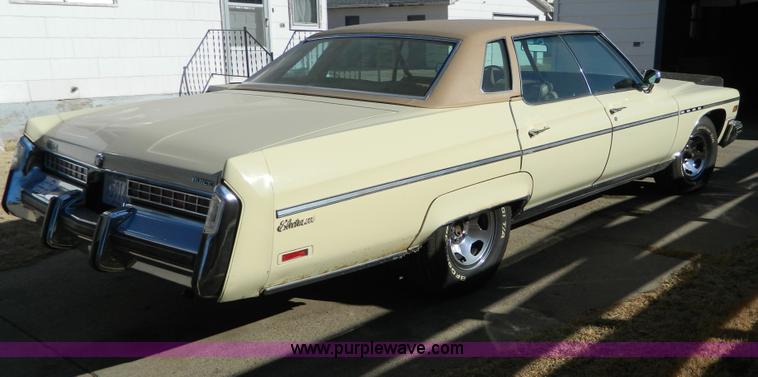 image for item D8713 1976 Buick Limited 225