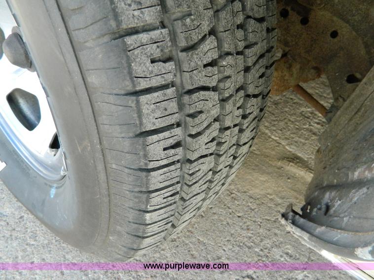 image for item D8713 1976 Buick Limited 225