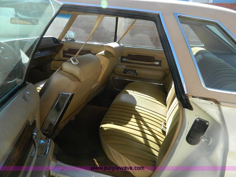 image for item D8713 1976 Buick Limited 225