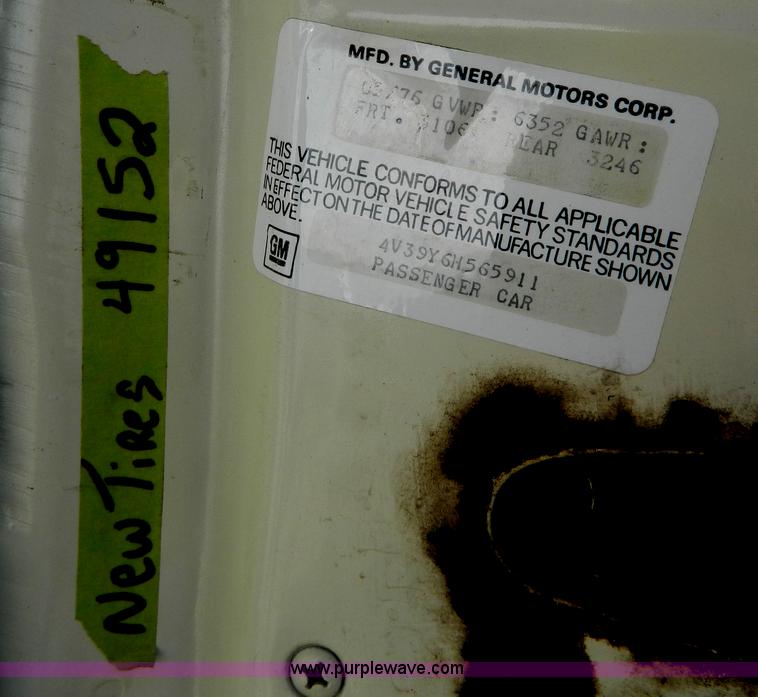 image for item D8713 1976 Buick Limited 225