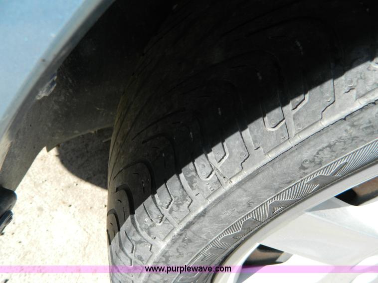 image for item D8727 2007 Ford Taurus SE