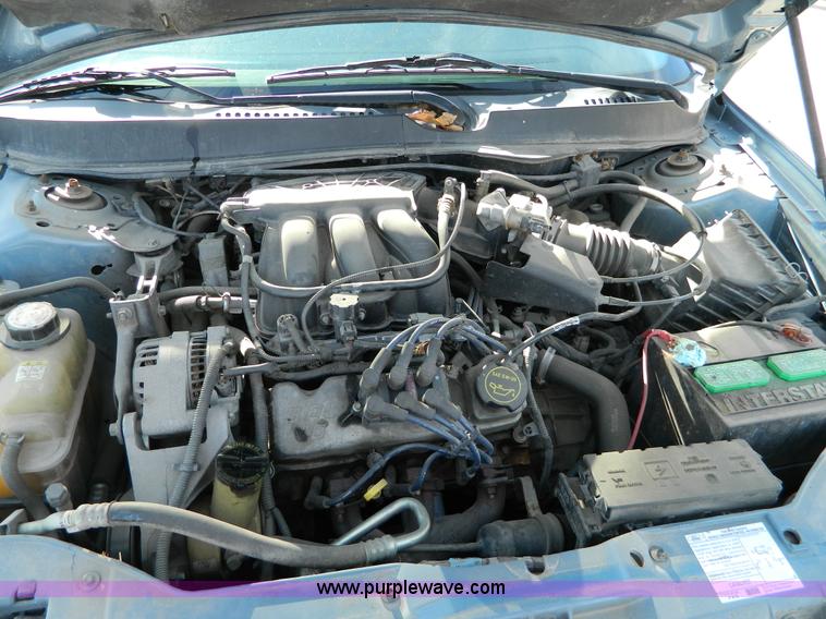 image for item D8727 2007 Ford Taurus SE