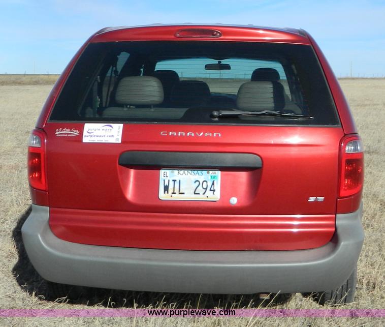 image for item D8740 2001 Dodge Caravan SE mini van