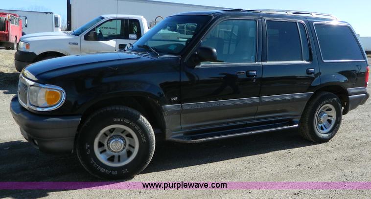 image for item D8757 1999 Mercury Mountaineer SUV